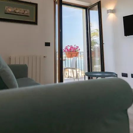 Antares And Affittacamere 4*