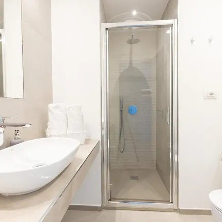 Antares And Affittacamere