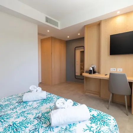 Antares And Affittacamere 4*