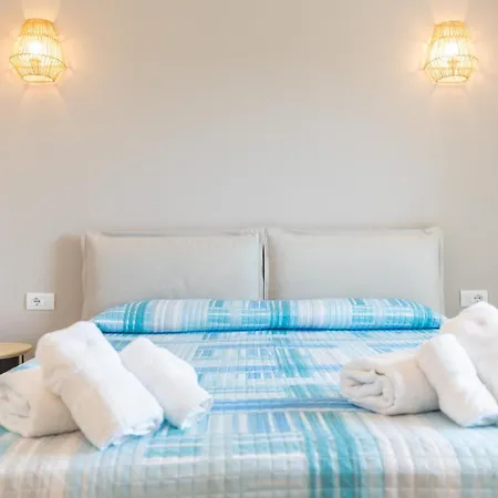 Antares And Guest house *