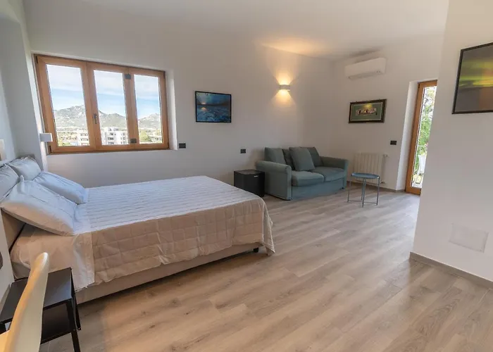 Antares And Maison d'hôtes Olbia