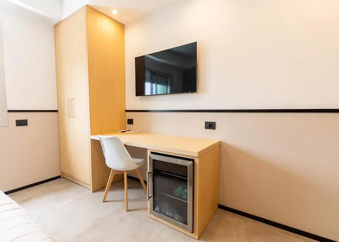 Antares And Maison d'hôtes