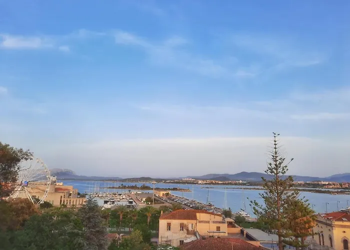 Antares And Maison d'hôtes