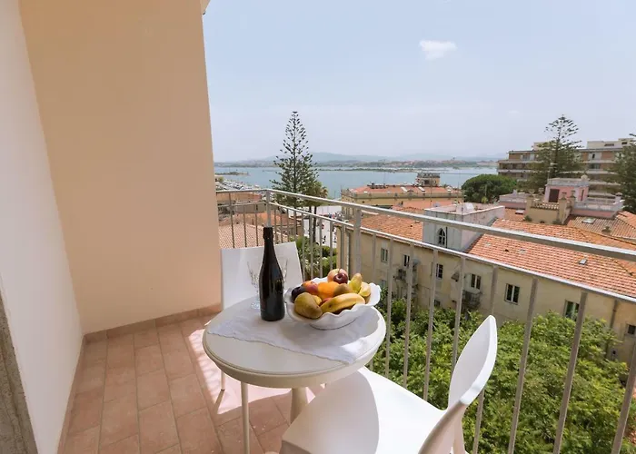 Antares And Maison d'hôtes